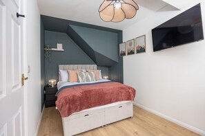 4 chambres, fer et planche à repasser, Wi-Fi gratuit, draps fournis