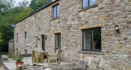 Ridgeway Cottage at Lovelady Shield âą Free Wi-Fi âą 5 Bedrooms âą Full Kitchen