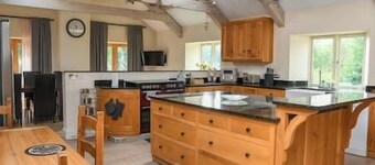 Ridgeway Cottage at Lovelady Shield • Free Wi-Fi • 5 Bedrooms • Full Kitchen