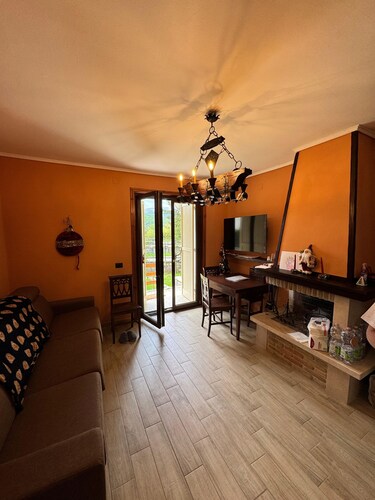 Apartamento 'Stef House' con Jardín Privado, Wi-Fi y Aire Acondicionado