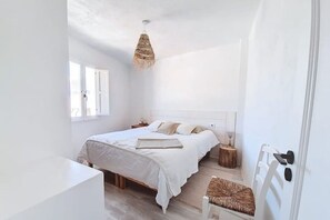 2 dormitoris, planxa i posts de planxar, wifi gratuïta i roba de llit