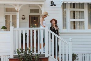 Exterior detail - Seclusion, Rest and Romance at Gracie Cottage! (Queensland)