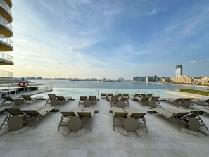 Pool - Beachfront Bliss 2Bedroom in Grand Bleu (Emaar Beachfront)