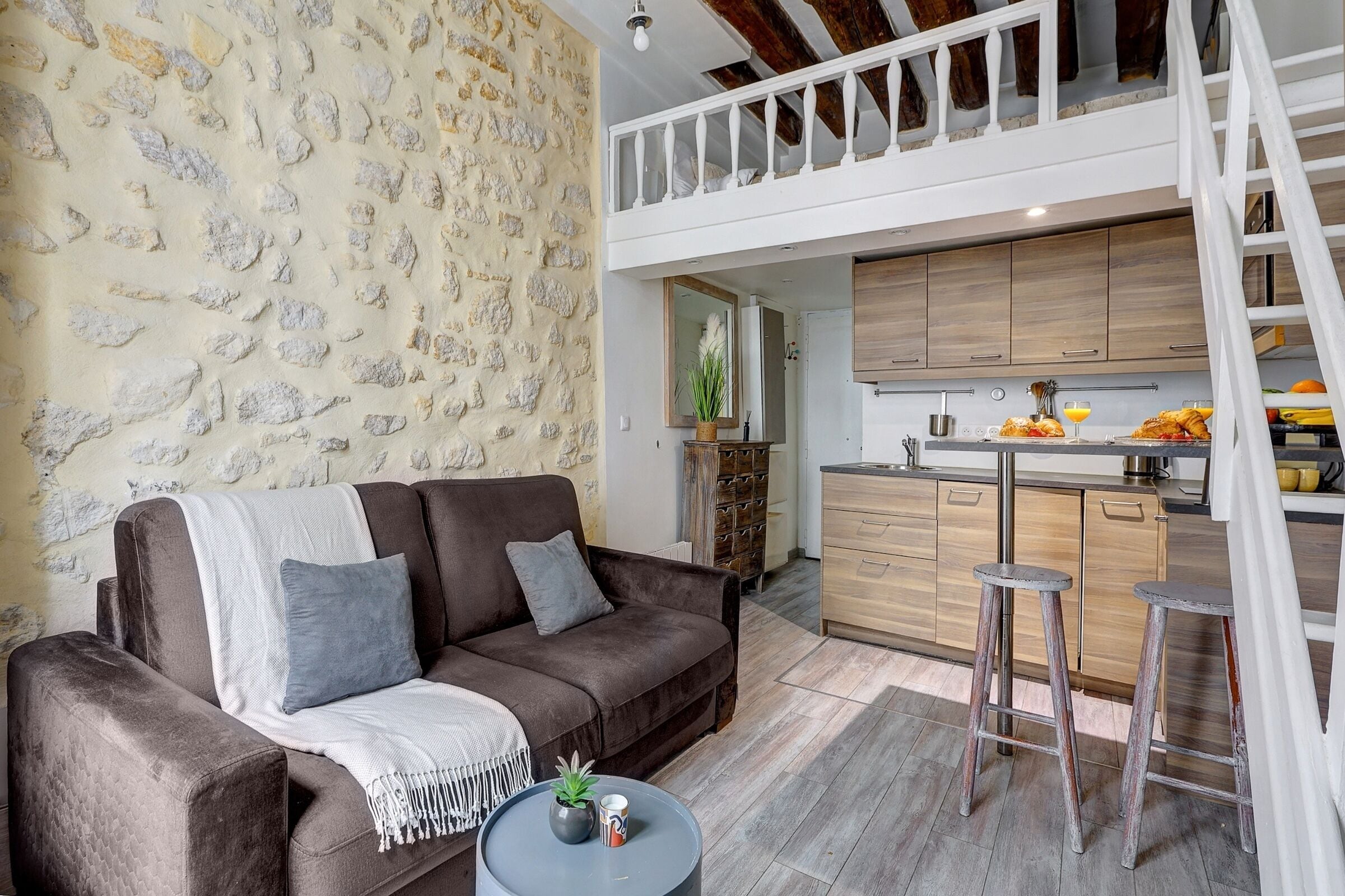 City Studio, 1 Double Bed with Sofa bed, Non Smoking | Living area | 40-inch Smart TV with satellite channels