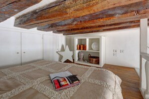 City Studio, 1 Double Bed with Sofa bed, Non Smoking | Iron/ironing board, cots/infant beds, travel cot, free WiFi - Charming Le Marais Mezzanine Studio (Paris)