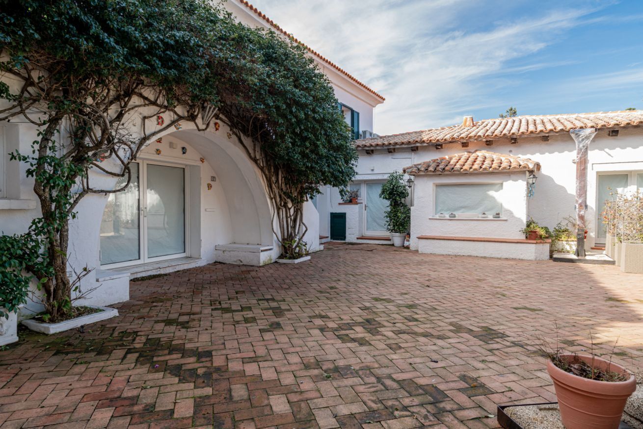 Esterni