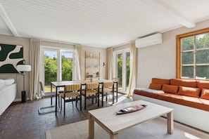 Fernseher, Stereoanlage