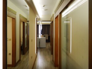 Interior - Modern Aparthotel in Osmanbey |Daily Cleaning | Near Metro & Nişantaşı (İstanbul)