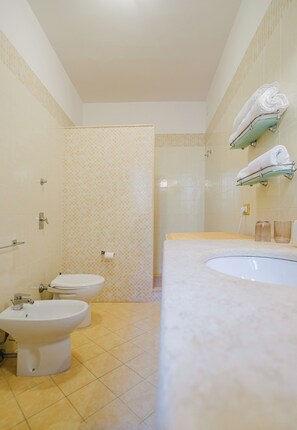 Bidet