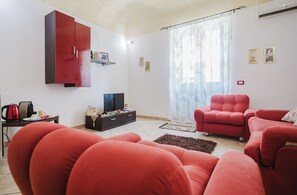 Télévision à écran plat de 32 pouces avec chaînes numériques