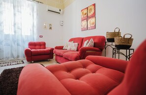 32-inch flat-screen TV with digital channels