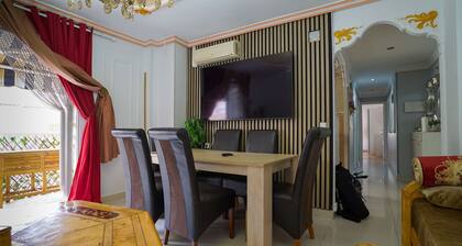 Spacious 3-bedroom apartment with WiFi, AC in lovely Torrevieja