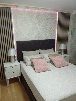 3 bedrooms, iron/ironing board, free WiFi, bed sheets