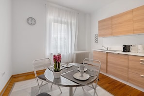 Dining - Apartment 'Merzig' with Private Terrace (Merzig)
