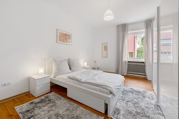 1 bedroom, WiFi, bed sheets