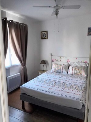1 bedroom, iron/ironing board, free WiFi, bed sheets