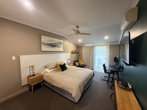 Desk, iron/ironing board, free WiFi, bed sheets