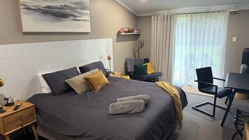 1 bedroom, desk, iron/ironing board, free WiFi