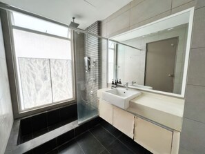Designer toiletries, hair dryer, towels, soap - Zetapark Condominium by Emily in Town (Kuala Lumpur)