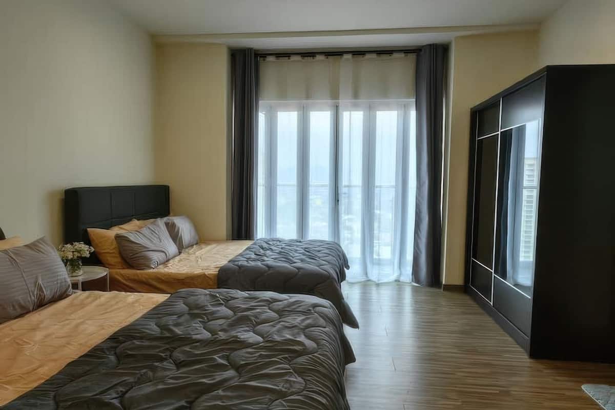 Appartamento Superior, 1 letto queen, balcone, vista città | Vista dalla camera