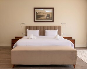 2 bedrooms, iron/ironing board, WiFi