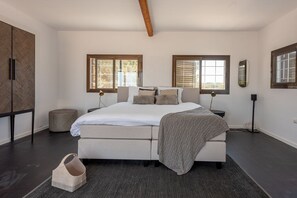 4 chambres, fer et planche Ă repasser, Wi-Fi, draps fournis