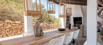 Villa Formentera with amazing views + Private Tennis Court