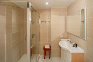 Shower - Apartment for 6 persons approx. 60 qm in Empuriabrava, Costa Brava (Gulf of Roses) (Empuriabrava)