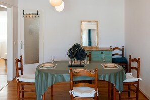 Dining - Apartment for 6 persons approx. 60 qm in Empuriabrava, Costa Brava (Gulf of Roses) (Empuriabrava)