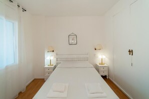 2 عدّة غرف نوم وخدمة الإنترنت