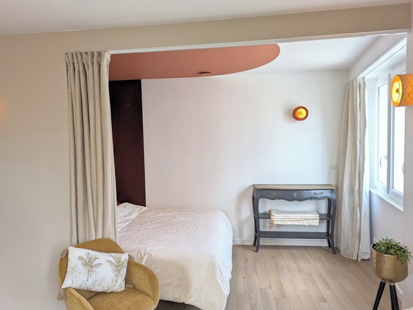 1 bedroom, free WiFi, bed sheets