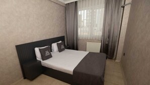Ropa de cama de alta calidad, edredón, wifi gratis y ropa de cama 