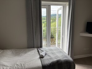 スタンダード ダブルルーム エンスイート リバービュー | WiFi (無料)