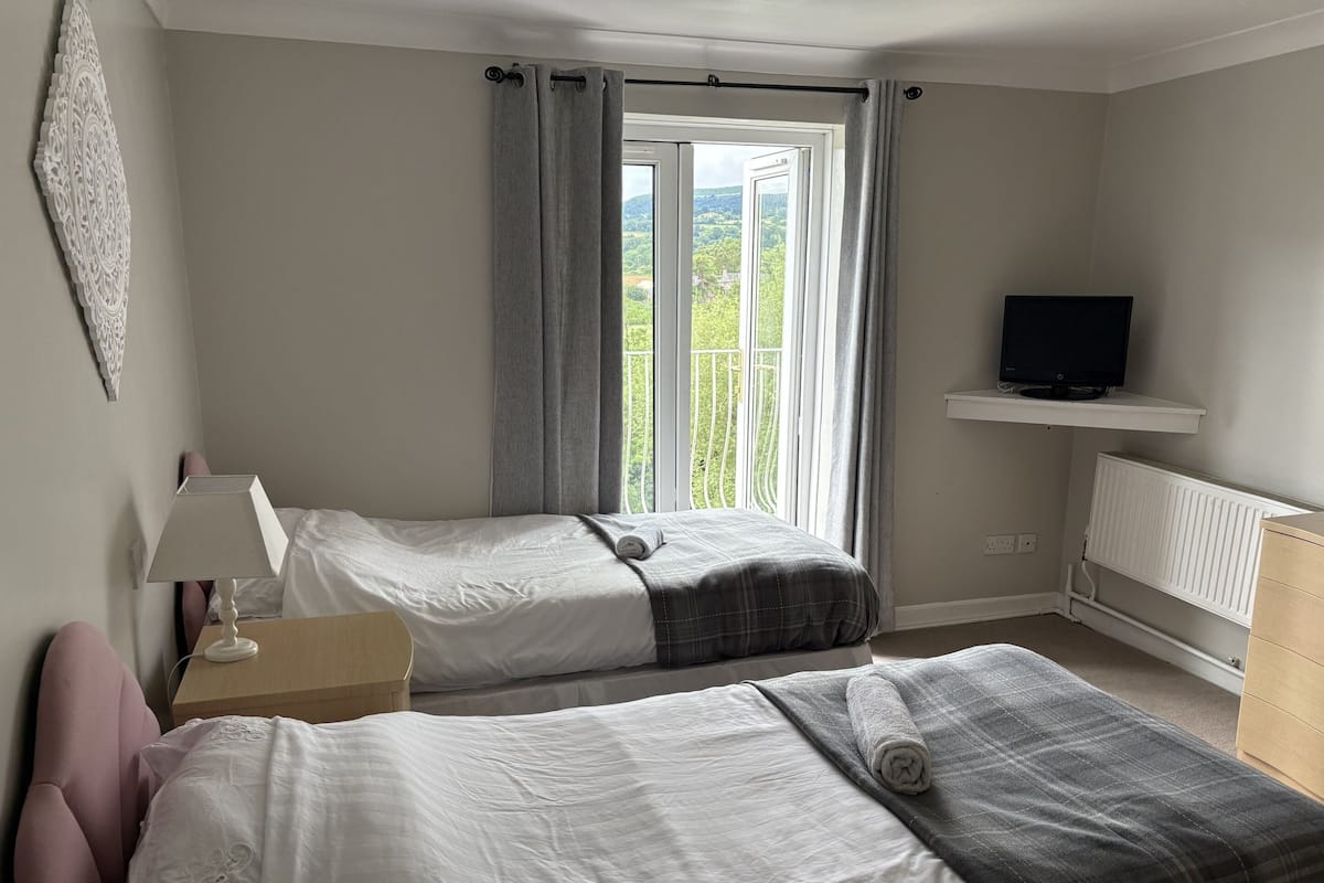 Standard Twin Room, Ensuite, River View