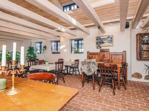 Dining - 5 Person Holiday Park Home in Ronde (Ronde)