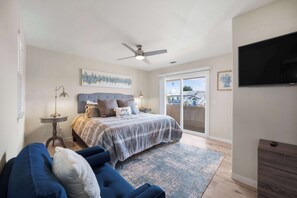 4 Schlafzimmer, Schreibtisch, Bügeleisen/Bügelbrett, Reisekinderbett