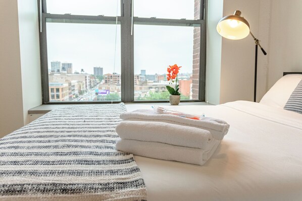 2 chambres, fer et planche à repasser, Wi-Fi gratuit, draps fournis