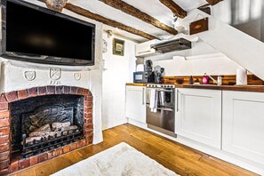 Kjøleskap, mikrobølgeovn, ovn og brødrister