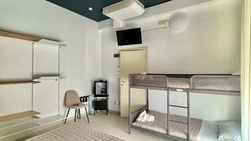 Quadruple Room | In-room safe, free WiFi