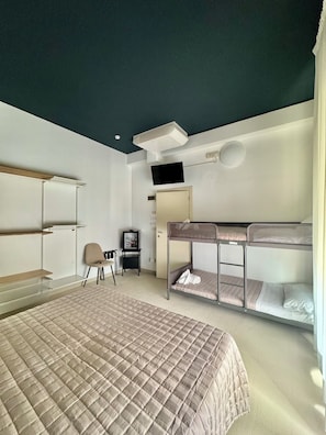 Quadruple Room | In-room safe, free WiFi - HOTEL DINKLI (Rimini)