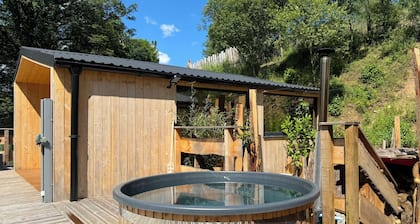 2 Tiny Houses avec terrasse et bain nordique pour un séjour insolite en groupe