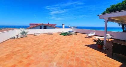 Alisea - rooms in villa with pool and free parking
