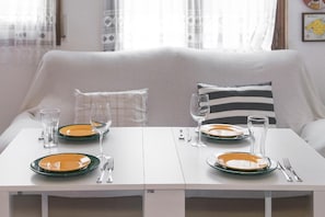 تناول الطعام