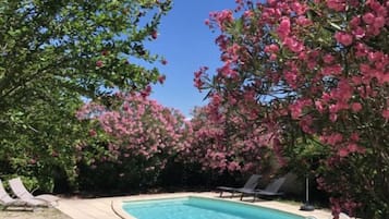 Piscina a l'aire lliure