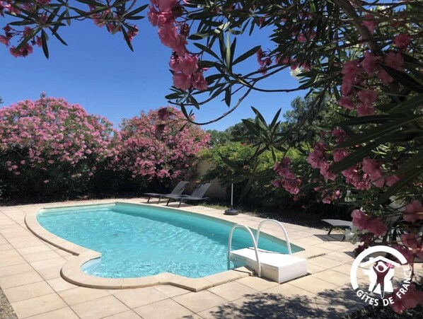 Alberca al aire libre 