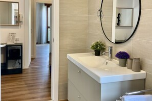 Shower, bidet