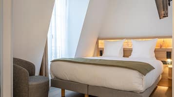 Chambre Élégance Triple | Literie de qualité supérieure, bureau