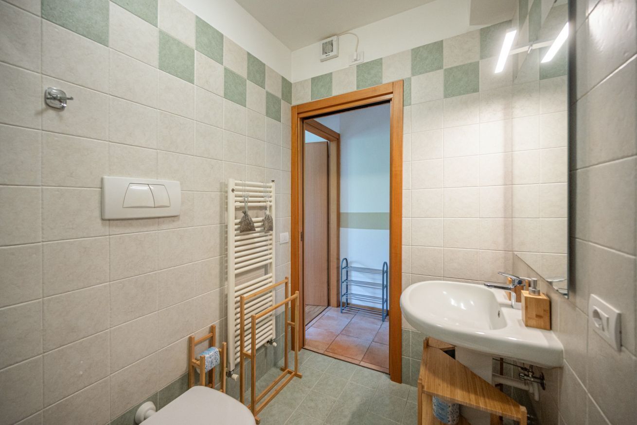Ducha, secador de pelo, bidet, toallas