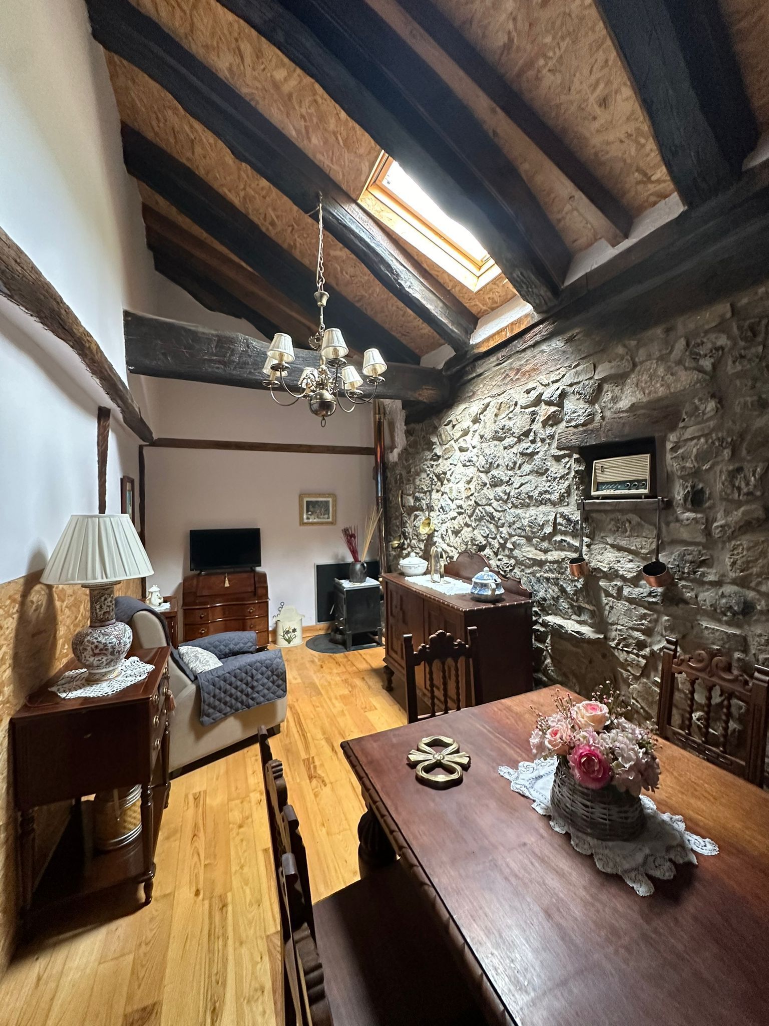 Cozy House With Wonderful Views And All Services, Ideal For Families. - Lena