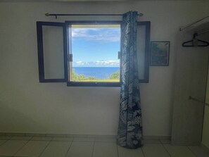 Interior - Villa in the countryside with large garden and magnificent sea view (Saint-Philippe)